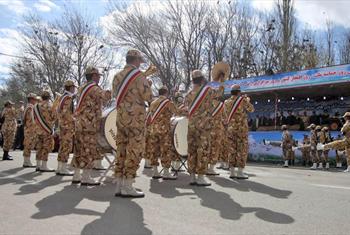 رژه بمناسبت روز ارتش جمهوری اسلامی در سراسر کشور