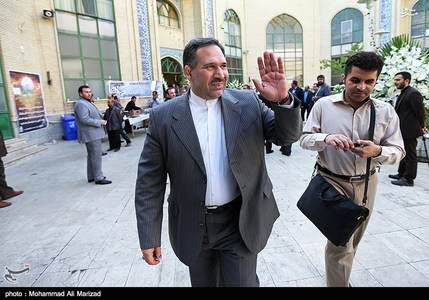 حسینی وزیر اقتصاد دولت احمدی نژاد