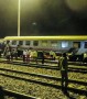 
شمال نیوز: برخورد قطار با خودرو نیسان در ساری منجر به کشته شدن دو سرنشین این خودرو شد.
