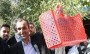 روزگذشته که حمیدبقایی با زنبیل قرمز حاوی دفاعیاتش در دادگاه حاضر شد؛ این مسئله باعث جدال مجازی حمید رسایی با حامیان احمدی‌نژاد شد.

