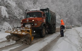 تمامی جاده‌های کوهستانی مازندران برفی شد / ضرورت استفاده از تجهیزات زمستانی