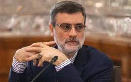 رقیبم در انتخابات «رضاخان» است/ نام دولتم «دولت اعتماد» است/ در دولت ما هیچکس گرسنه نخواهد ماند/ از مدیران تست آی‌کیو می‌گیرم