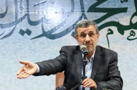  احمدی‌نژاد: مسئولان جزیره خریده‌اند تا درصورت جوشیدن خشم ملت به آنجا فرار کنند!