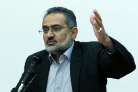 معاون رییس جمهور ادامه داد: فعالان سیاسی، نمایندگان محترم و رسانه ها اگر مواردی از فامیل گرایی را سراغ دارند، یا اینکه مسئولی در دولت اقوام خود را خارج از شایستگی و ضابطه انتصاب کرده است، اطلاع دهند حتما پیگیری می شود؛ چرا که تردید نکنید بنای دولت بر شایسته سالاری و قانون مداری است ....