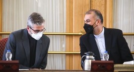  امریکا باید غرامت پرداخت کند؛ تضمین هم باید درمورد عدم خروج از برجام بدهد / گفتگویی درمورد مسائل هسته‌ای نخواهیم داشت / همه‌ی تحریم‌های دوره ترامپ و اوباما باید لغو شود / راستی آزمایی ما به زمان نیاز دارد، یعنی ابتدا بتوانیم نفت بفروشیم و ارز وارد کشور کنیم