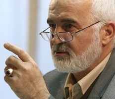 احمد توکلی: هشیار باشید؛ فرصت کوتاه است