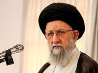واکنش ایت الله نورمفیدی به اقدام تفرقه‌افکنانه امام جمعه اهل سنت آزادشهر