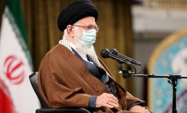  اقتصاد نباید شرطی شود/ آمارهای اقتصادی دهه‌ ۹۰ انصافاً خرسند کننده نیست/ موافق حضور دولت در اقتصاد نیستم/ تحلیل رهبری از دلایل اعتراف آمریکا به شکست در جنگ اقتصادی