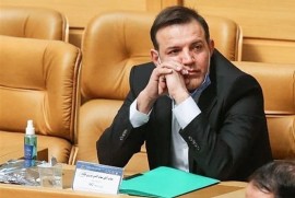 عزیزی خادم رئیس فدراسیون فوتبال برکنار شد
