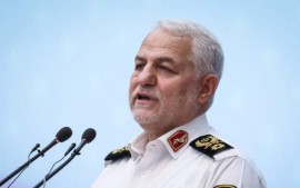 سردار هادیانفر گفت: متأسفانه نگاه خودروساز ما به خارج است؛ مگر صنایع ما نگاه به بیرون داشته‌اند که اکنون بزرگ‌ترین موشک‌های بالستیک را در منطقه داریم؟ الان در دانشگاه‌های ما خودروی ملی تولید کرده‌اند، اما حمایت نشده‌اند ....