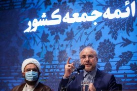 رئیس مجلس شورای اسلامی در جمع ائمه جمعه سراسر کشور به تشریح اقدامات مجلس در حوزه‌های مختلف پرداخت و با اشاره به اقدامات مجلس در اصلاح ساختار بودجه، گفت: ارقام مربوط به درآمدهای کشور در بخش‌های مختلف نشان می‌دهد، مشکل کشور پول نیست، بلکه مشکل عُرضه و حکمرانی صحیح است ....