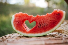 4دلیل که نباید شب ها هندوانه بخوریم