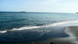 حرکت آرام امواج در دریای مازندران 