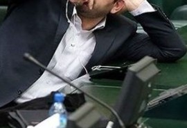 هر چه سریعتر برای نمایندگان مجلس گلریزان کنید تا صاحبخانه اسباب زندگی آن‌ها را در کوچه نریزد!