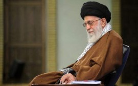 حضرت آیت‌الله خامنه‌ای در اجرای بند یک اصل ۱۱۰ قانون اساسی، سیاست‌های کلی برنامه هفتم را که پس از مشورت با مجمع تشخیص مصلحت نظام و با اولویت پیشرفت اقتصادی توأم با عدالت تعیین شده است، به سران سه قوه، رئیس مجمع تشخیص مصلحت و رئیس ستاد کل نیروهای مسلح ابلاغ کردند ....