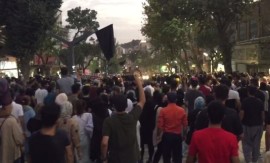 اولین تصاویر از اعتراضات به درگذشت مهسا امینی
