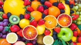 عوارض مصرف بیش از اندازه میوه