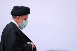 عیادت رئیس‌جمهور از آیت‌الله نوری همدانی