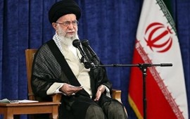 حوادث جزیی حواس مسئولان را از سازندگی پرت نکند/ برخورد امنیتی قضایی با عوامل و افراد همسو با دشمن، کار فرهنگی با افراد هیجان‌زده/ فضا نباید امنیتی شود