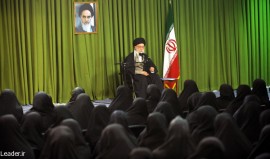 امروز 14 دی ماه؛ دیدار جمعی از بانوان با رهبر انقلاب