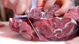 توزیع گوشت تنظیم بازاری در مرکز مازندران