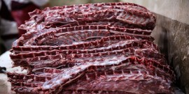 توزیع گوشت های وارداتی تا رسیدن بازار به آرامش ادامه دارد