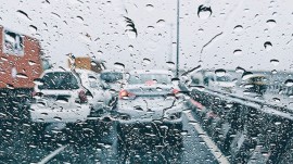 جاده‌های مازندران بارانی و لغزنده است