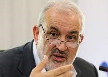 من وزیر التماسم و هیچ اختیاری ندارم/ برخی مداخلات و فشارهای سیاسی نمایندگان زیان بار است