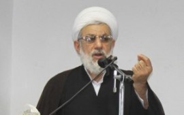 امام جمعه: استانداری مازندران برای حل مشکل کارخانه زباله سوز نوشهر ورود کند / زباله های انباشت شده محوطه این کارخانه اهالی و شهروندان را نگران تر کرده است