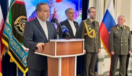 ملاقات با پوتین بیش از یک ساعت و نیم طول کشید/ در گفت‌وگوهای ما با آمریکا، نقش روسیه می‌تواند بسیار مهم و سازنده باشد/ برای رایزنی با مقامات چین به پکن خواهم رفت/ در شرایط سخت تحریمی، روس‌ها کمک‌های زیادی به ما داشتند