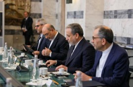 مذاکرات ایران و آمریکا «فراتر از حد انتظار» پیش می‌رود؛ حتی طرف ایرانی از رفتار مذاکره‌کننده آمریکایی، شگفت‌زده شده / احتمالا توافقی میان تهران و واشنگتن طی دو ماه آینده حاصل شود؛ شاید حتی زودتر