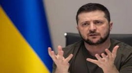 زلنسکی: پوتین با دیپلماسی بازی می‌کند