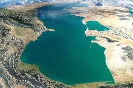 استاد دانشگاه و شاهنامه‌پژوه , ثابت نموده نام صحیح این دریا مازندران است
