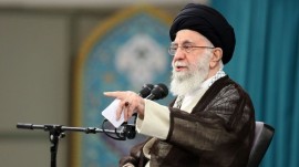 در هیچ میدانی چه نظامی و چه دیپلماسی به صورت طرف ضعیف حاضر نخواهیم شد/سانسورهای خبری برطرف شود مشخص خواهد شد که ایران چه ضربه بزرگی وارد کرده/ملت با جهت‌گیری‌های گوناگون سیاسی و وزن متفاوت مذهبی پای ایران عزیز ایستاد/ خداوند نصرت ملت ایران را تضمین کرده است