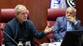 پزشکیان: شناسنامه‌دار کردن کالا‌ها راه نجات اقتصاد از قاچاق و احتکار است