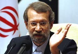 هشدارها و کنایه‌های تند علی لاریجانی به حکام کشورهای اسلامی/ حداقل برای جلوگیری از نابودی خودتان تصمیم مختصری بگیرید