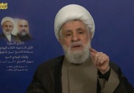  شیخ نعیم قاسم دبیرکل حزب الله به مناسبت اولین سالگرد شهادت شیخ نبیل قاووق و سید سهیل الحسینی، از چهره‌های برجسته مقاومت اسلامی لبنان سخنرانی کرد + ویدئو