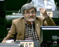 کوچک زاده بود که در مجلس فریاد زد «مرگ بر فریدون»