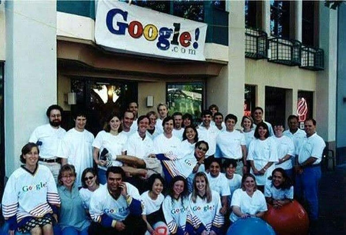 نخستین تیم گوگل در سال 1999+عکس