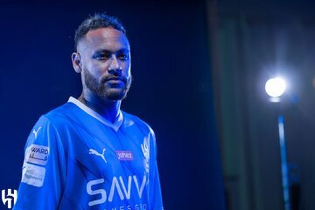 عکس| هدیه ۸۰ میلیاردی عربستانیها به نیمار