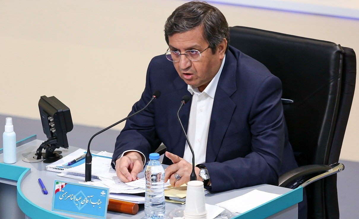محسن رضایی: کسانی که نمی‌خواهند تا پایان انتخابات بمانند، باید اعلام کنند / با برنامه من یک فقیر هم در ایران پیدا نخواهد شد / رئیسی: در جلسه قبل بداخلاقی شد؛ اجازه داده شد که من دفاع کنم، اما من به مردم واگذار می‌کنم / همتی: نسبت به شیوه مناظره نقد دارم؛ مثل مسابقه هفته است / انتخاب بین بد و بدتر نیست؛ انتخاب بین فردی است که در‌ها را به روی کنشگران می‌بندد و فردی که در‌ها را به روی کنشگران باز می‌کند / زاکانی: نماینده دولت روحانی اینجاست و حاضر به مناظره نیست
