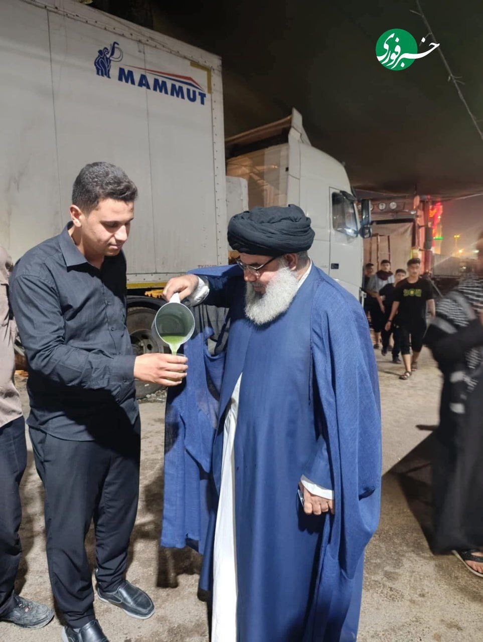                               عکس: شباهت شگفت‌انگیز روحانی عراقی به شهید نصرالله                      