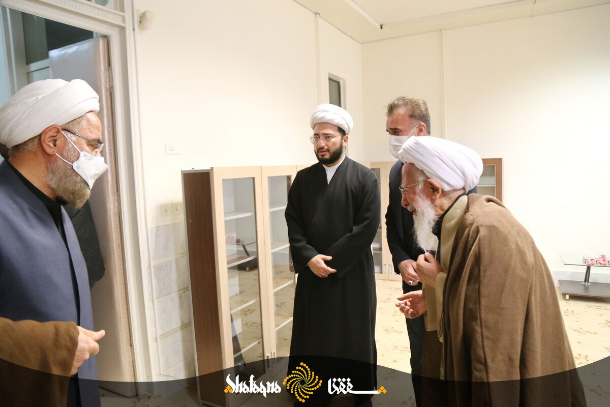 تصاویر: مراسم تشییع همسر آیت الله جوادی آملی تصاویر: مراسم تشییع همسر آیت الله جوادی آملی