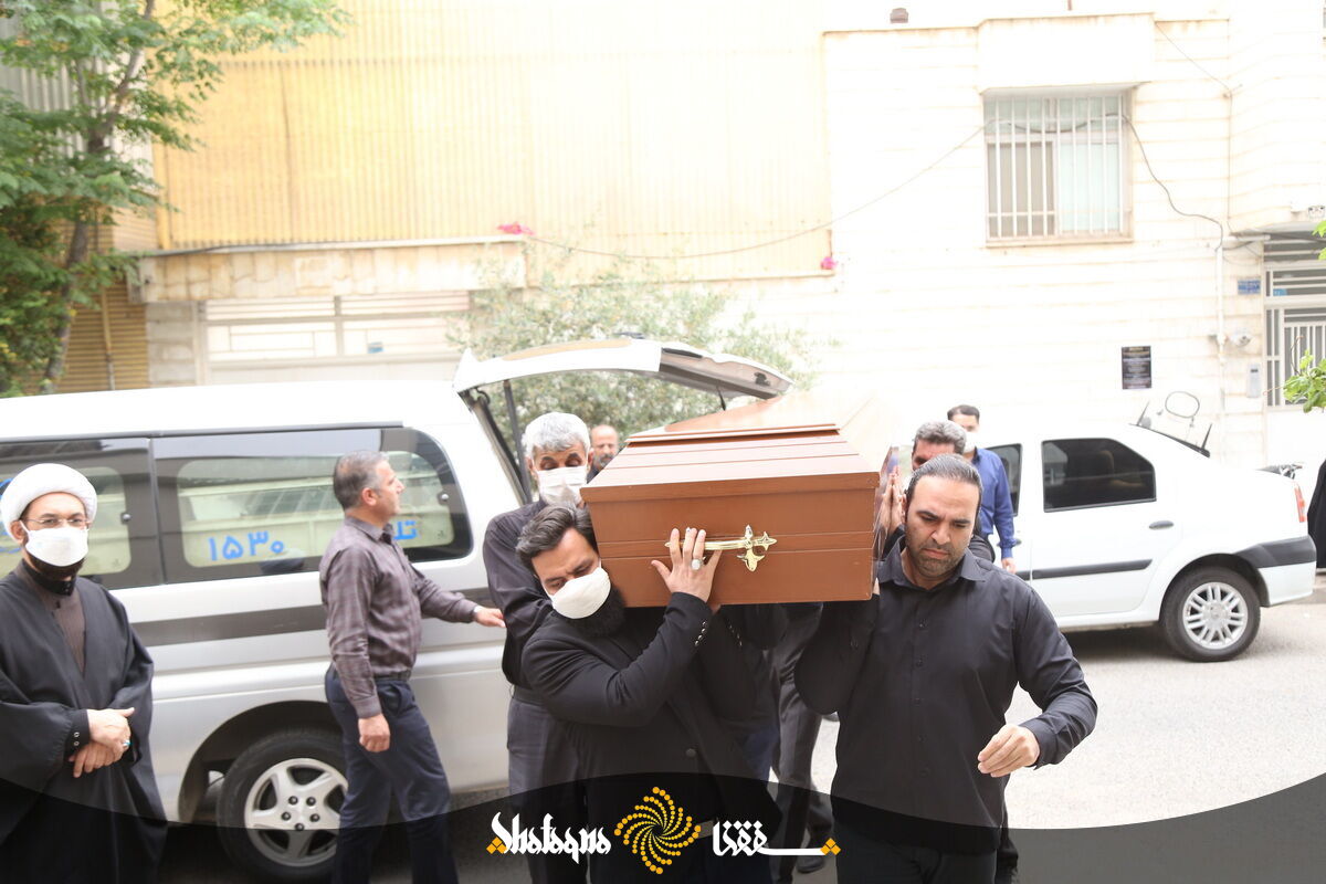 تصاویر: مراسم تشییع همسر آیت الله جوادی آملی تصاویر: مراسم تشییع همسر آیت الله جوادی آملی