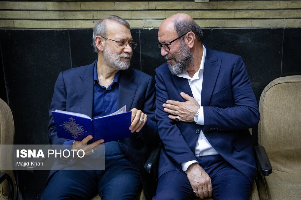 تصاویر: مراسم ختم مرحوم «پرویز داوودی»، معاون اول دولت اول احمدینژاد تصاویر: مراسم ختم مرحوم «پرویز داوودی»، معاون اول دولت اول احمدینژاد