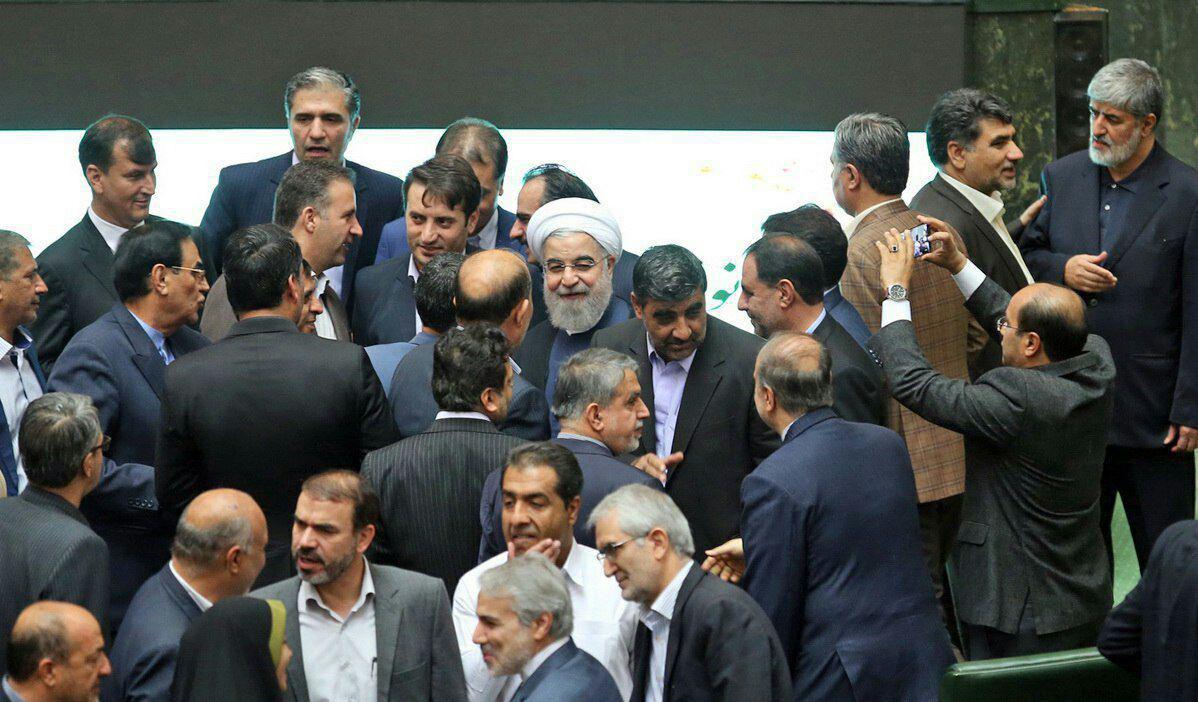 نشست بررسی صلاحیت وزرای پیشنهادی آغاز شد/ روحانی:‌ دولت در آغاز کارش با بحران‌ها روبه‌رو بود