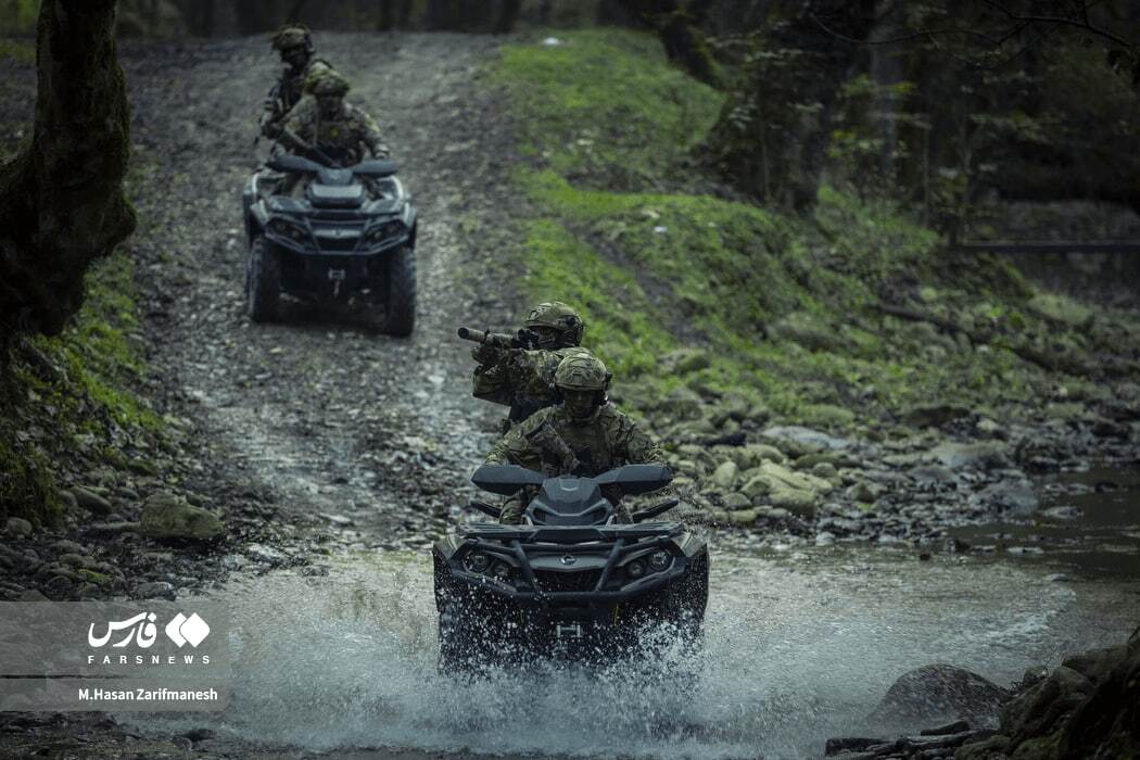 تصاویر: تمرین تخصصی رزم در جنگل توسط یگان ویژه فاتحین