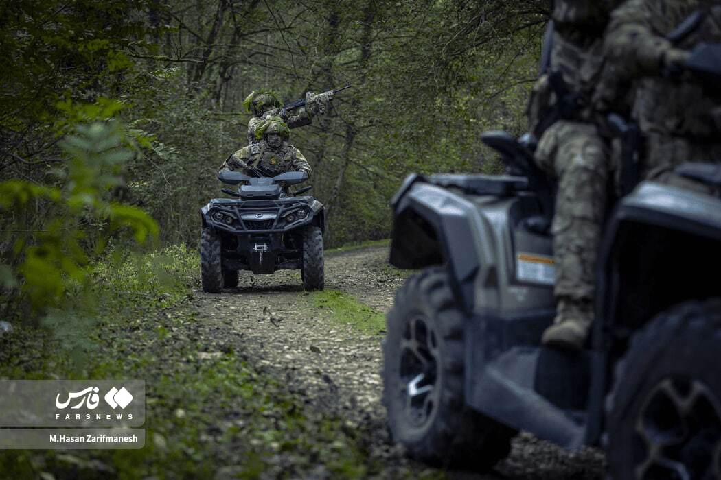 تصاویر: تمرین تخصصی رزم در جنگل توسط یگان ویژه فاتحین