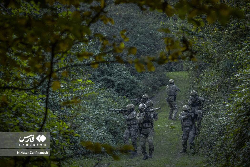 تصاویر: تمرین تخصصی رزم در جنگل توسط یگان ویژه فاتحین