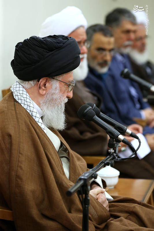  دیدار دست‌اندرکاران کنگره آیت‌الله مصطفی خمینی با رهبر انقلاب